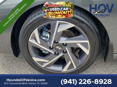 Certified 2026 Hyundai Elantra Limited FWD image 7