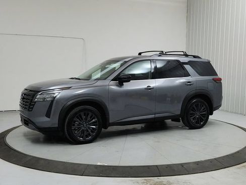 New 2026 Nissan Pathfinder SL w/ SL Premium Package FWD image 3