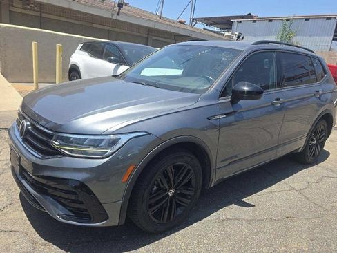 Used 2022 Volkswagen Tiguan SE R-Line AWD/4WD image 15