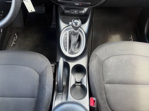 Used 2018 Kia Soul + FWD image 28