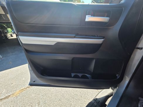 Used 2019 Toyota Tundra SR5 w/ SR5 Upgrade Package RWD image 19