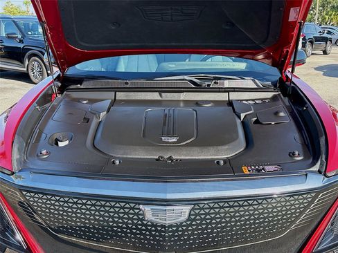 Used 2024 Cadillac Lyriq Sport RWD image 29