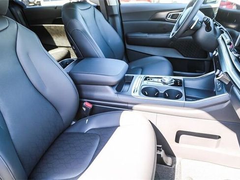 New 2026 Kia Carnival SX w/ SX Dark Edition Package image 19