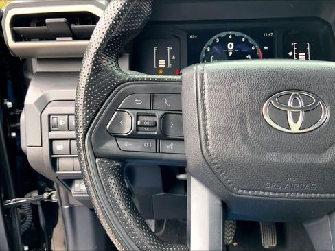 Used 2025 Toyota Tacoma SR image 21