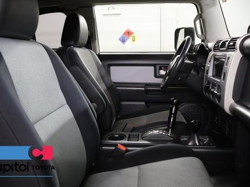 Used 2013 Toyota FJ Cruiser 4WD w/ Trail Teams Special Edition image 25