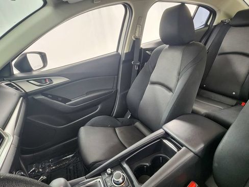 Used 2017 MAZDA MAZDA3 Sport FWD image 13