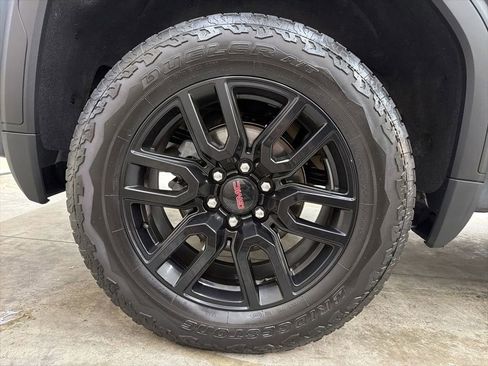Used 2021 GMC Sierra 1500 Denali w/ Denali Ultimate Package AWD/4WD image 12