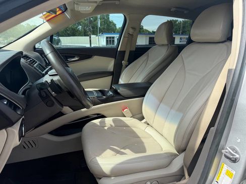 Used 2019 Lincoln Nautilus Select FWD image 10
