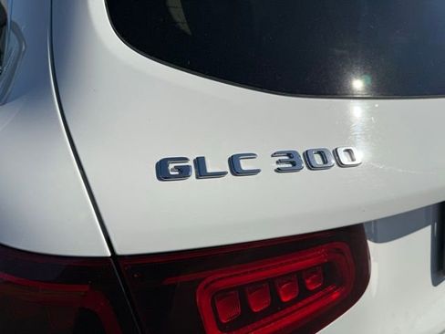Used 2022 Mercedes-Benz GLC 300 4MATIC image 9