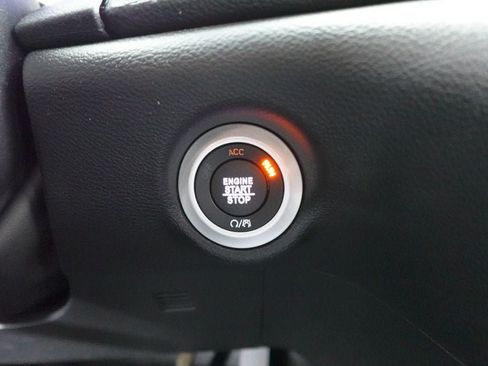 New 2027 Chrysler Pacifica Select FWD image 18