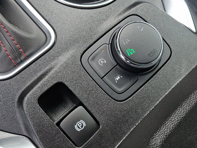 Used 2023 Chevrolet Traverse RS AWD/4WD image 24