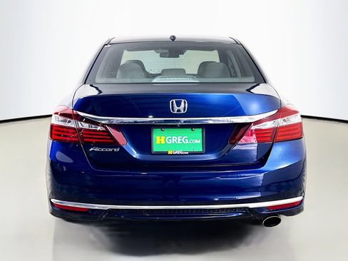 Used 2016 Honda Accord EX image 7