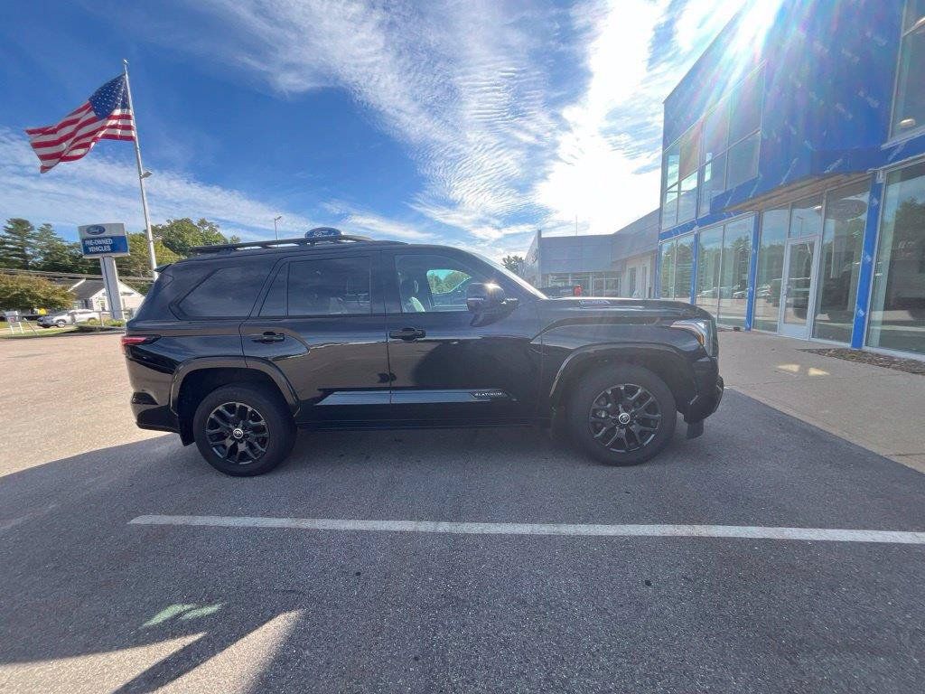 Used 2024 Toyota Sequoia Platinum AWD/4WD image 1