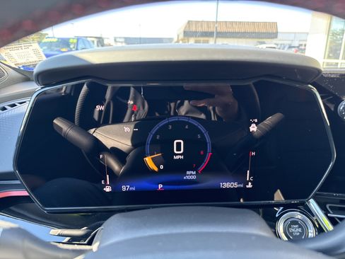 Used 2025 Chevrolet Trax RS w/ Sunroof Package image 15