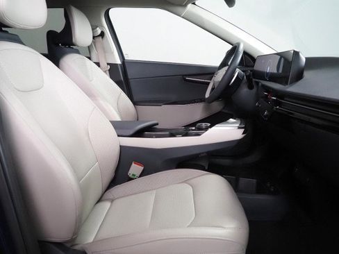 Used 2024 Kia EV6 Wind w/ Wind Technology Package image 12