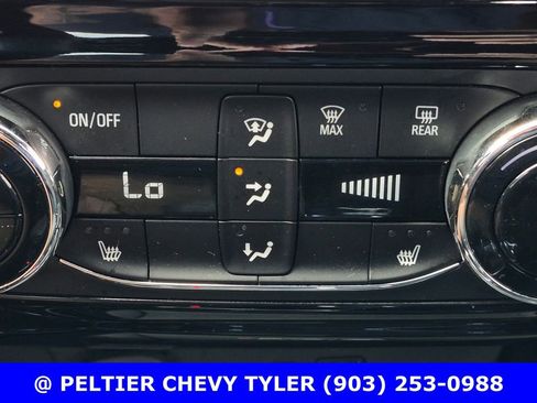 Used 2024 Chevrolet Trax RS w/ Sunroof Package FWD image 25