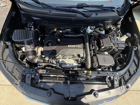 Used 2019 Chevrolet Equinox LT image 19