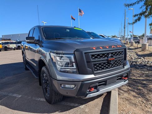 Used 2021 Nissan Titan PRO-4X w/ Pro-4x Convenience Package image 3
