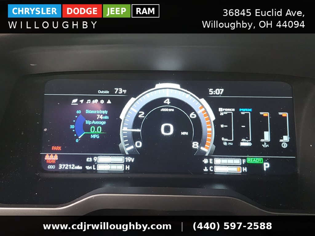 Used 2025 Toyota Tundra Limited AWD/4WD image 18