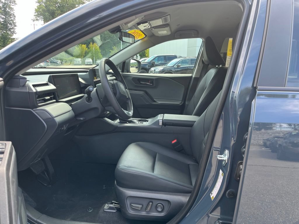 Used 2026 Toyota RAV4 XLE Premium AWD/4WD image 7