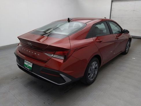Used 2024 Hyundai Elantra SEL image 9