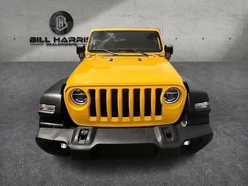 Used 2021 Jeep Wrangler Sport AWD/4WD image 2