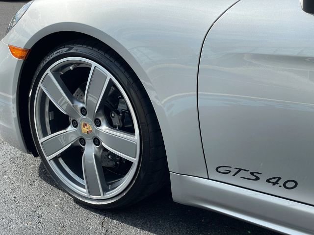 Used 2022 Porsche 718 Cayman GTS RWD image 13