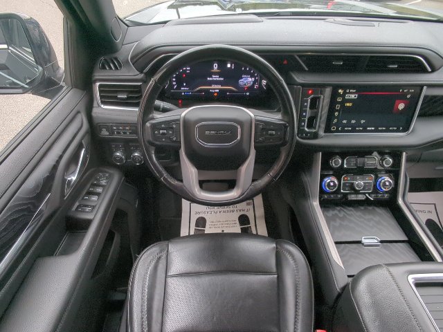 Used 2023 GMC Yukon XL Denali AWD/4WD image 7