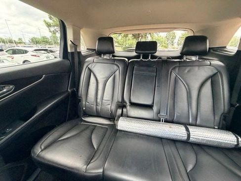 Used 2021 Lincoln Nautilus FWD w/ Equipment Group 101A image 3