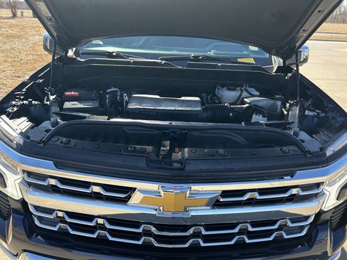 Used 2023 Chevrolet Silverado 1500 LTZ image 10