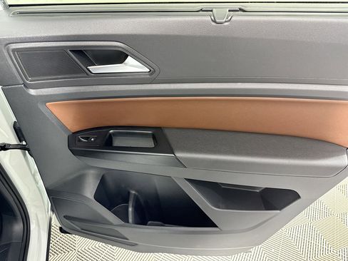 Used 2021 Volkswagen Atlas SE image 27