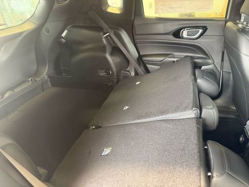 New 2026 Jeep Compass Latitude image 23