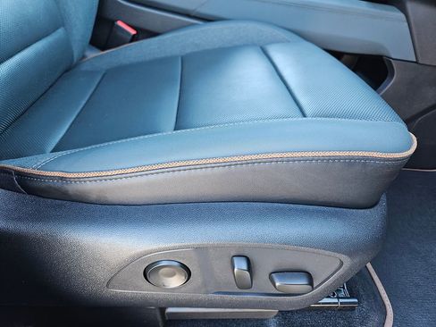 Used 2024 GMC Acadia AT4 w/ Super Cruise Package image 38