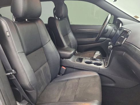 Used 2021 Jeep Grand Cherokee Laredo X RWD image 21