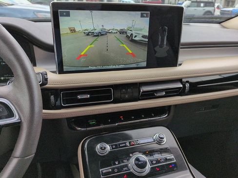 Used 2023 Lincoln Nautilus AWD w/ Premium Package image 20