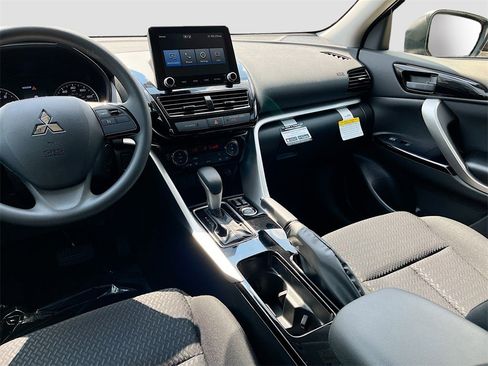 New 2025 Mitsubishi Eclipse Cross LE image 22