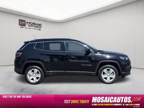 Used 2022 Jeep Compass Latitude w/ Convenience Group AWD/4WD image 8