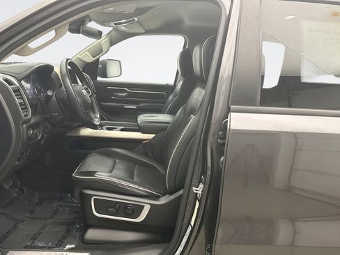Used 2022 RAM 1500 Laramie AWD/4WD image 11