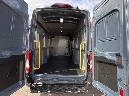 Used 2020 Ford Transit 250 148 High Roof Extended RWD image 6