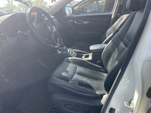 Used 2017 Nissan Rogue SL w/ SL Premium Package image 7