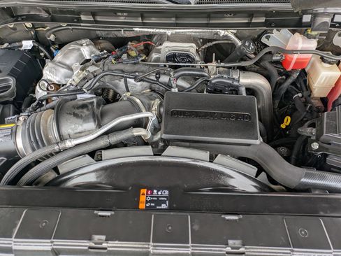 Used 2025 GMC Sierra 2500 AT4 image 34