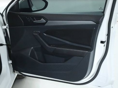 Used 2023 Volkswagen Jetta SE w/ Panoramic Sunroof Package FWD image 33