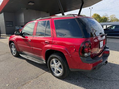 Used 2005 Chevrolet TrailBlazer LT image 2