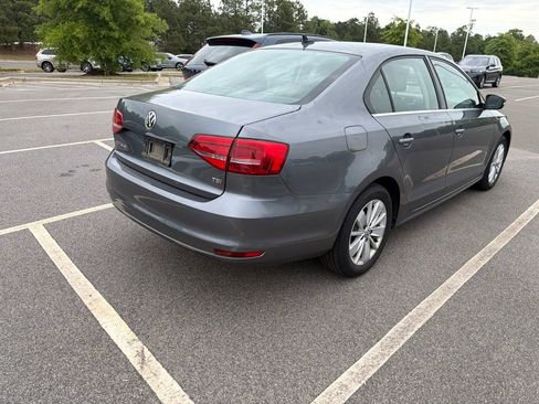 Used 2015 Volkswagen Jetta SE FWD image 13