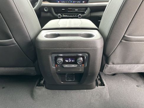 New 2026 Chevrolet Suburban High Country AWD/4WD image 36