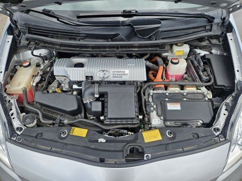 Used 2015 Toyota Prius Three w/ Solar Roof Package image 27