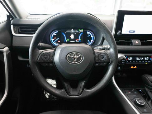 Certified 2025 Toyota RAV4 XLE AWD/4WD image 22