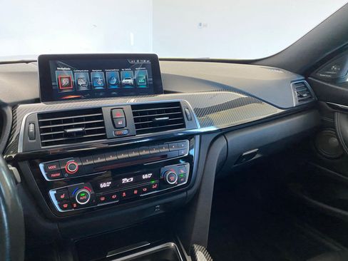 Used 2017 BMW M4 Coupe image 23