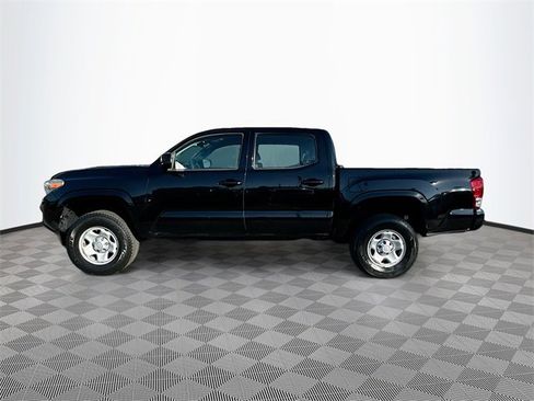 Used 2016 Toyota Tacoma SR image 4