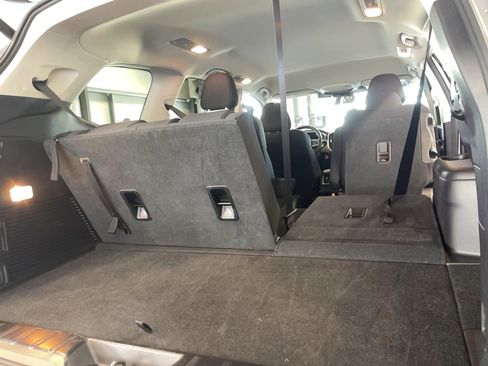 Used 2024 Subaru Ascent Premium w/ Convenience Package image 23